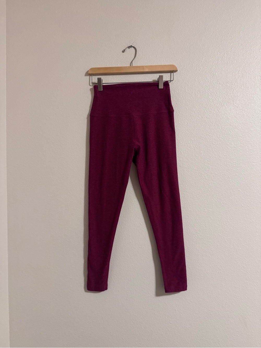 Beyond Yoga High-Waist Leggings in Red
